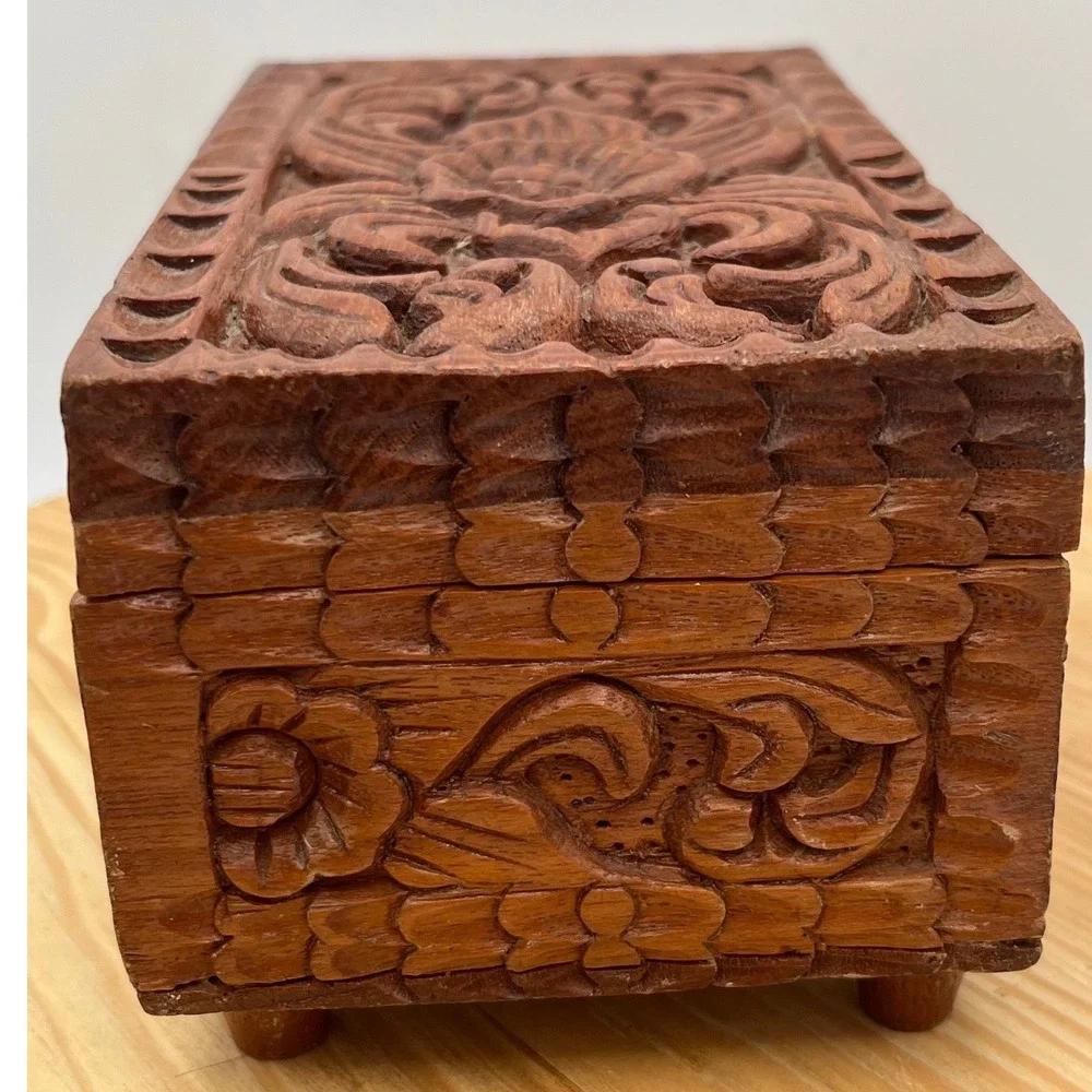Vintage Hand Carved Floral Wood Jewelry Trinket Box Red Felt Lined Footed 6.5